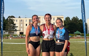Nayah CAUVIN championne régionale toutes catégories à la perche