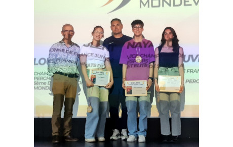 Récompenses à la Mairie de MONDEVILLE